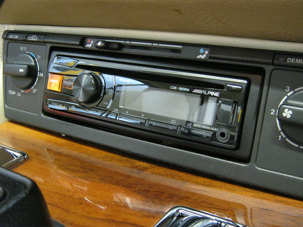 AlpineCDE180RMonMHX (2).JPG